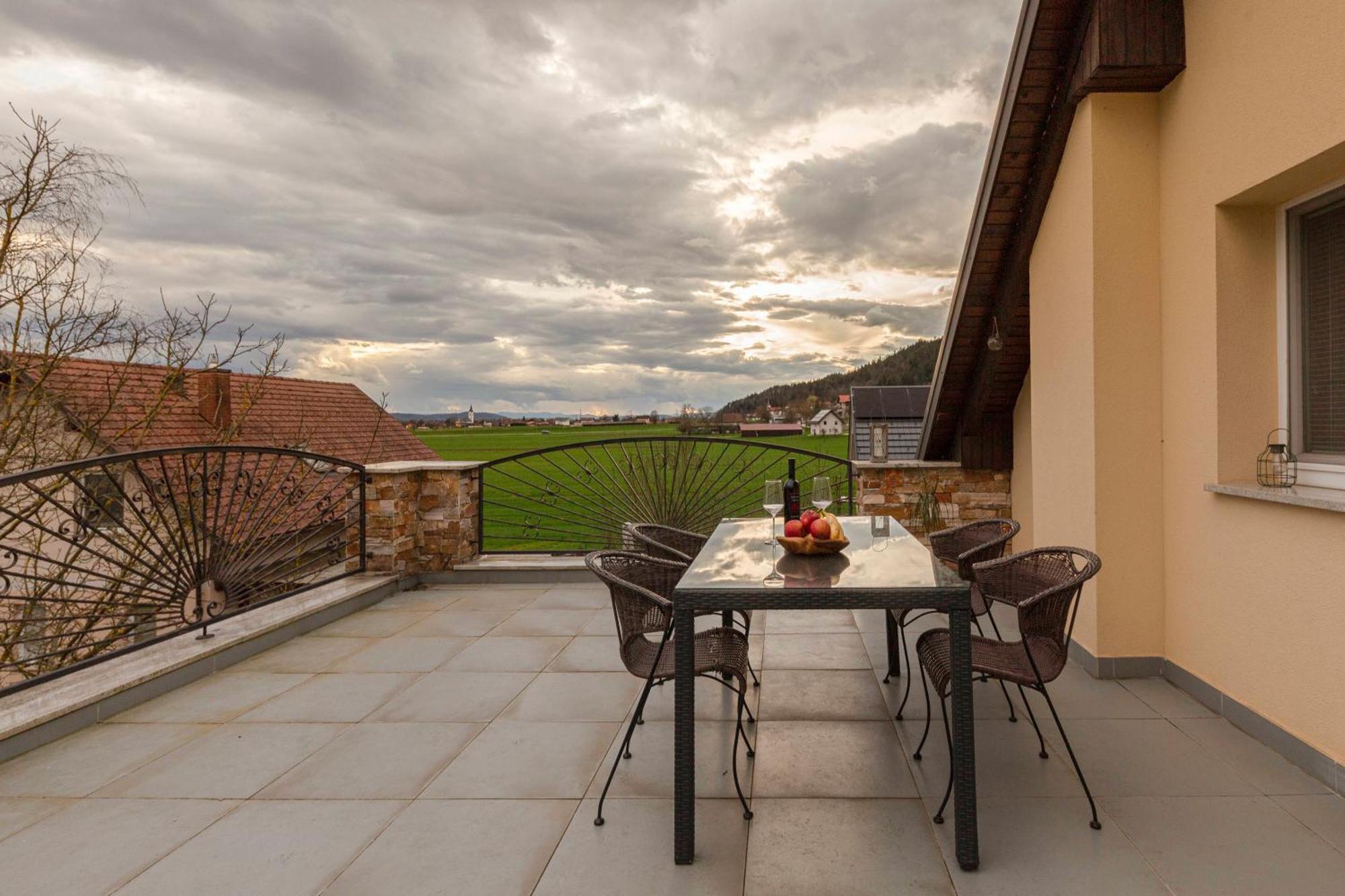 Apartment Tati Dol pri Ljubljani Экстерьер фото